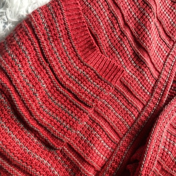 Urban Outfitters Red Cardigan - Picture 4 of 9
